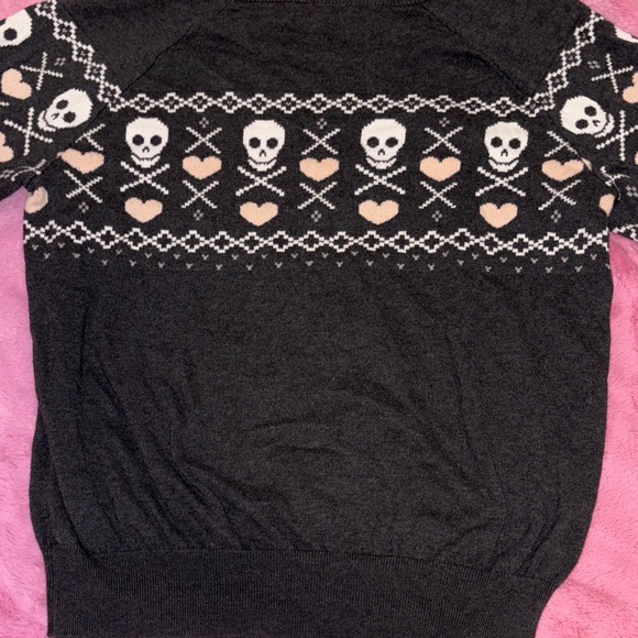 Torrid Grey w/ White Skull and Pink Hearts Crossbones Sweater - Picture 7 of 7
